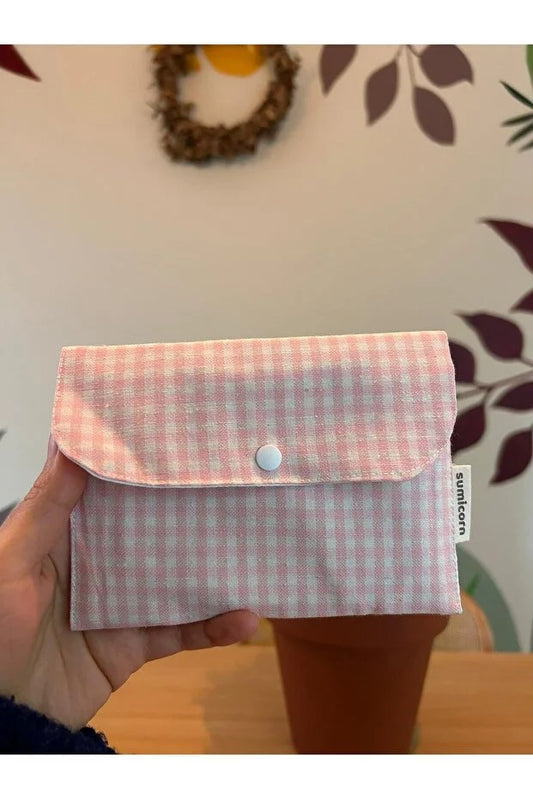 Pembe Kareli Ped Çantası